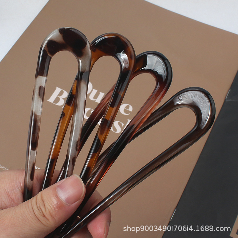 Women Accessories On Sale - مشبك شعر على شكل حرف U