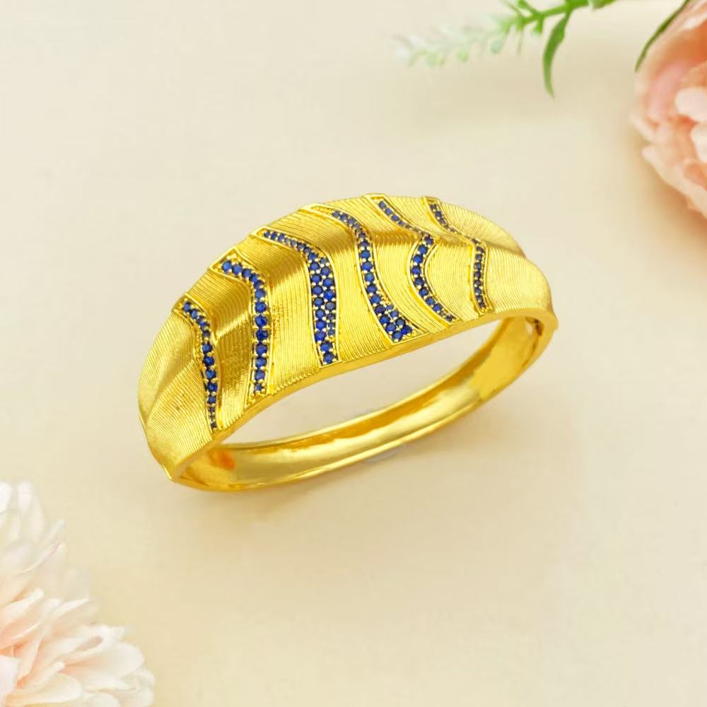 Women Accessories Uae - طقم مجوهرات نسائي فاخر مطلي بالذهب