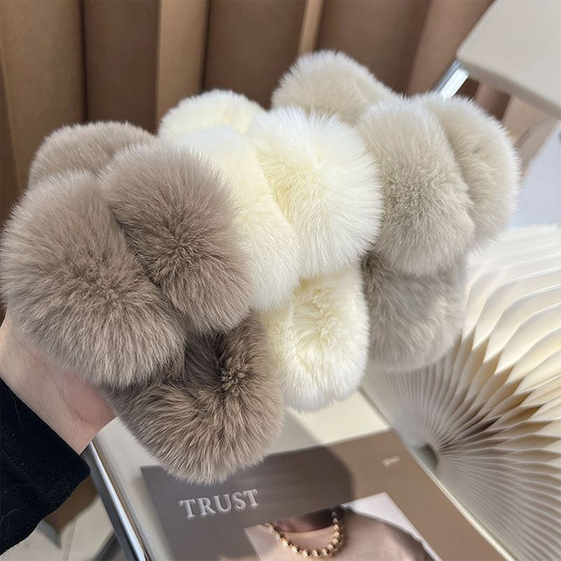 مخلب شعر من الفرو الصناعي للنس - مراجعة Women'S Winter Accessories Set وسعره