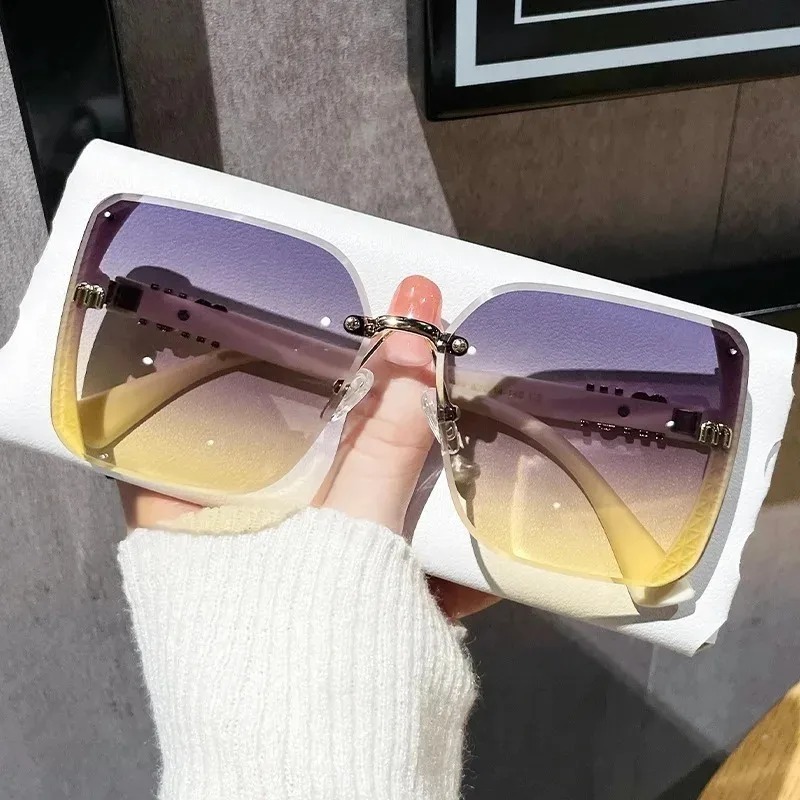 نظارات شمسية نسائية بتصميم حاف - مراجعة Women'S Accessories Designer وسعره
