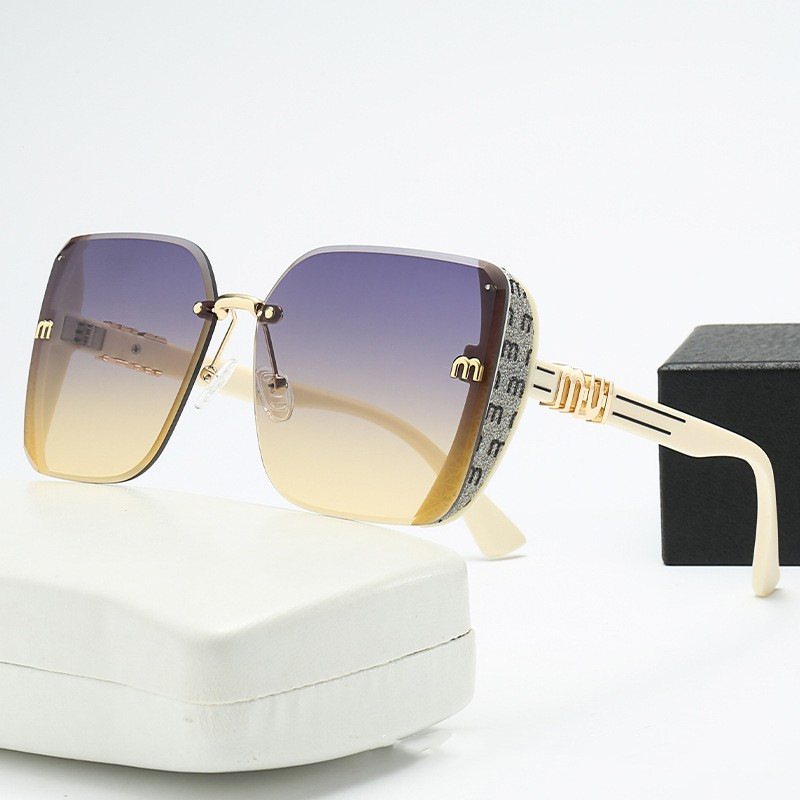 نظارات شمسية نسائية بتصميم حاف - مراجعة Women'S Accessories Designer وسعره