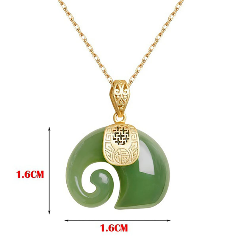 قلادة بوتيك من حجر اليشم الهيت - مراجعة Charm Necklace Dainty وسعره